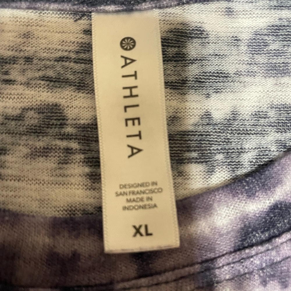 ATHLETA NAVY BLUE WHITE TIE-DYE STRIPE SLEEVELESS BREEZY TOP TANK XL - Picture 4 of 5